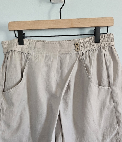 Vince Women's Tan Skorts - Picture 1 of 4